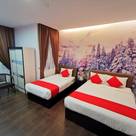 Palazzo Hotel Kulai Eksteriør bilde