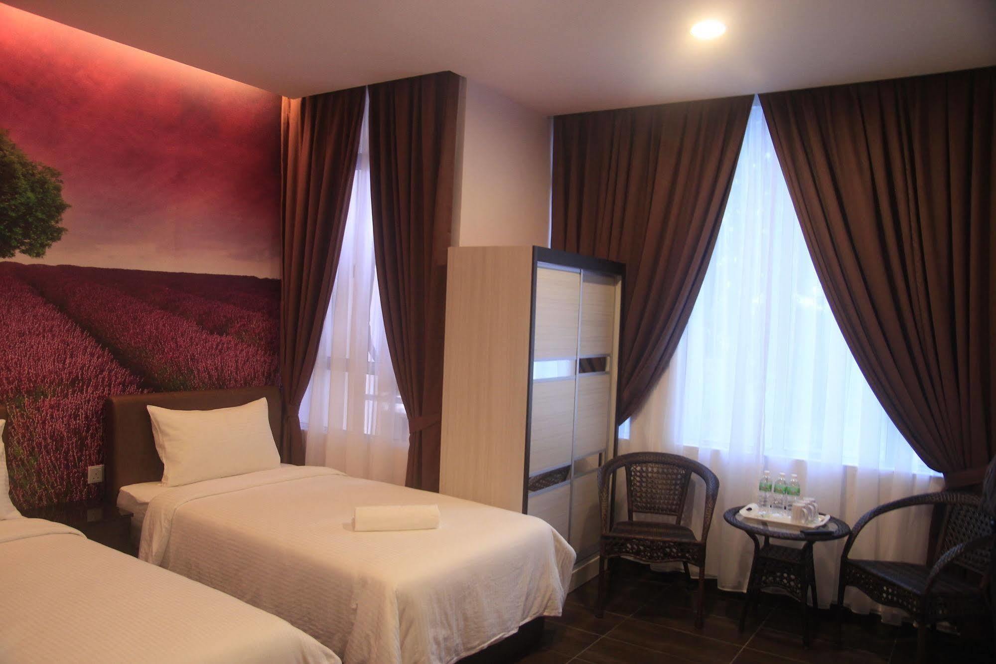 Palazzo Hotel Kulai Eksteriør bilde
