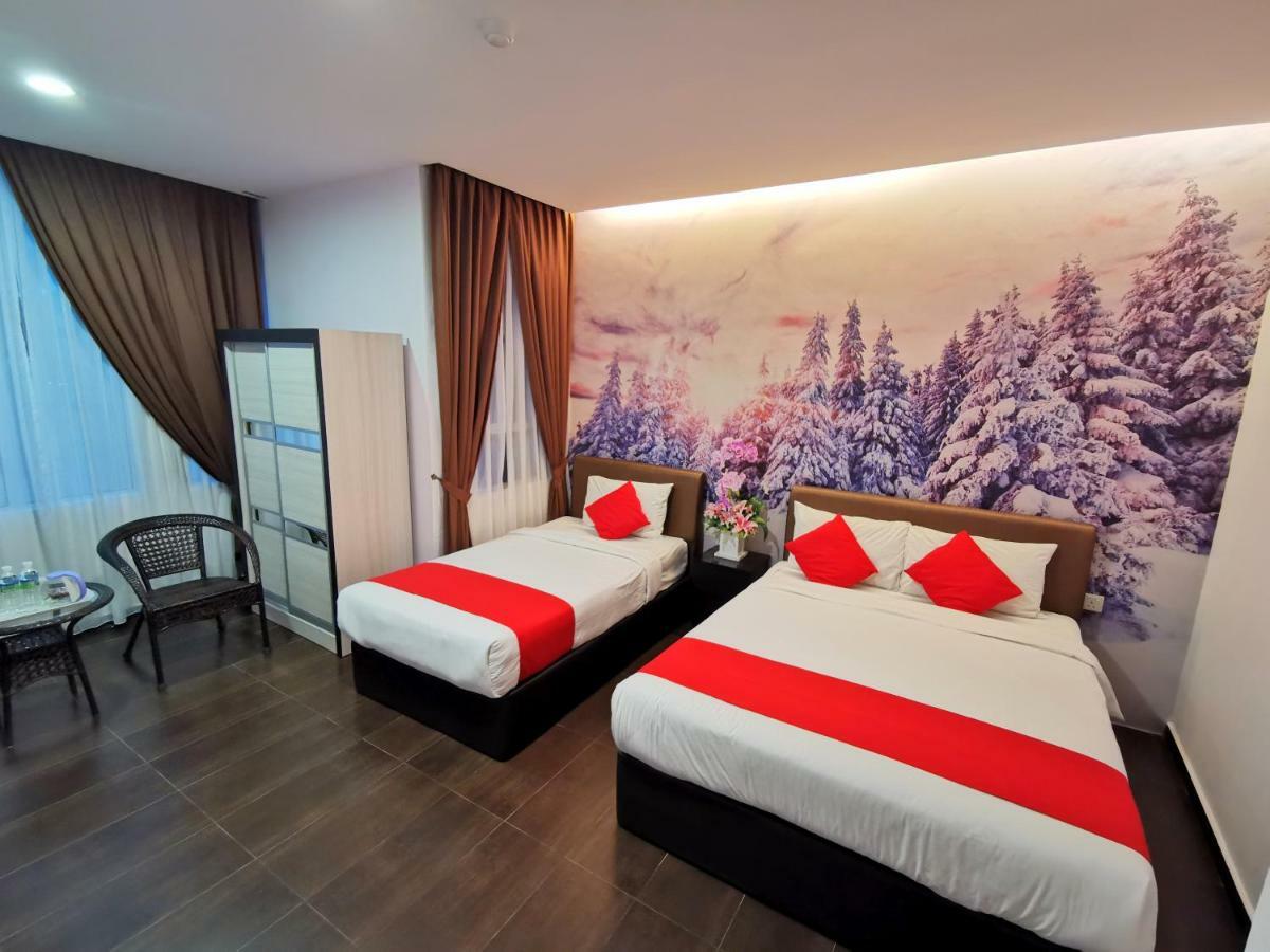 Palazzo Hotel Kulai Eksteriør bilde