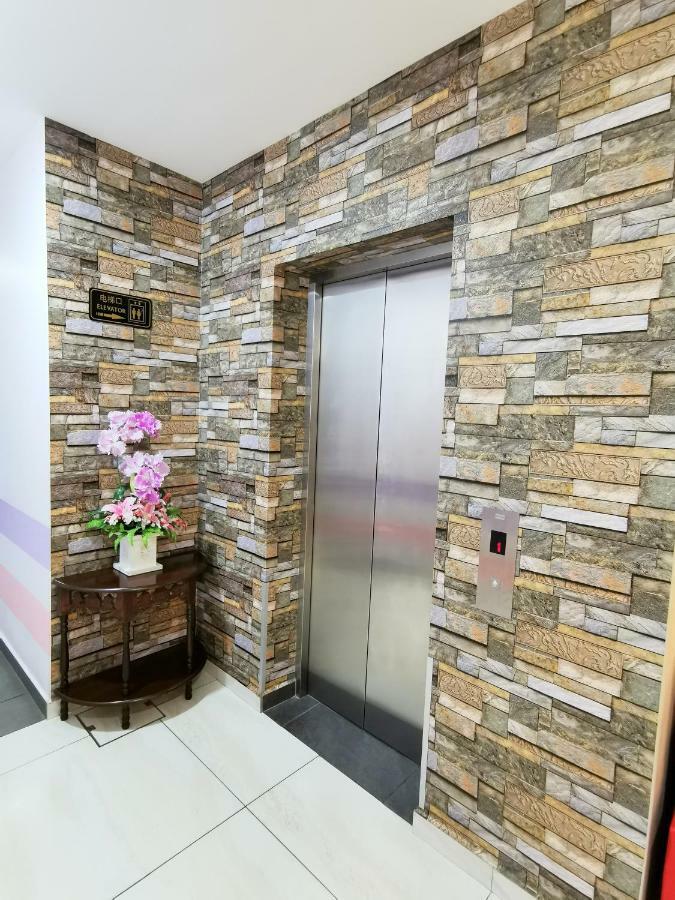 Palazzo Hotel Kulai Eksteriør bilde